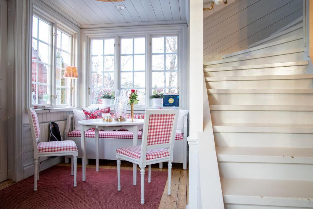 Hem Till Garden Boutique Hotel Västerås Buitenkant foto