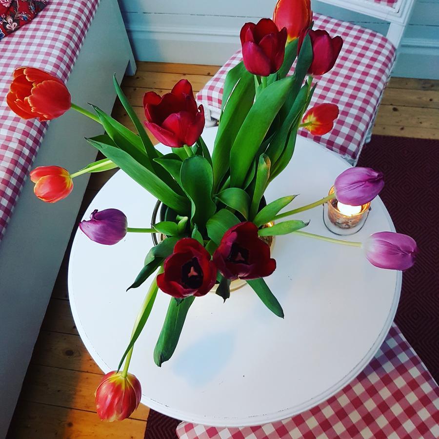Hem Till Garden Boutique Hotel Västerås Buitenkant foto