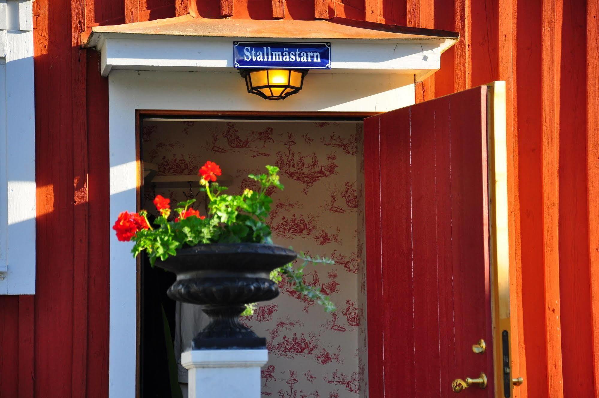 Hem Till Garden Boutique Hotel Västerås Buitenkant foto